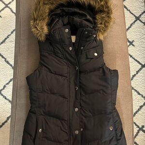 Banana Republic Black Quilted Hooded Faux-Fur Trim Vest